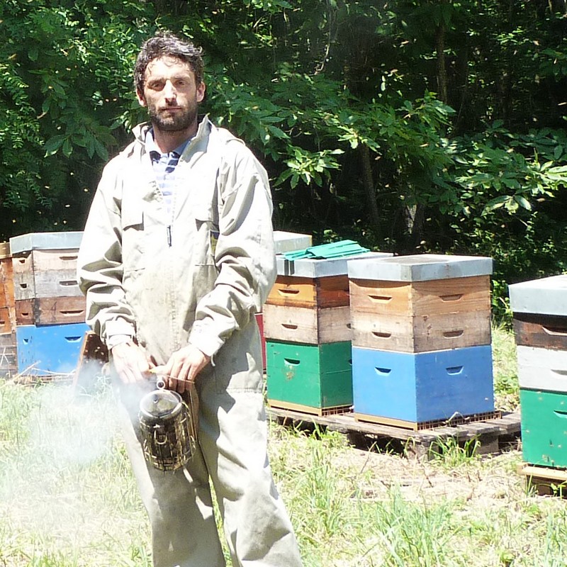 UTPLA apiculteur Matthias LAGARROSSE